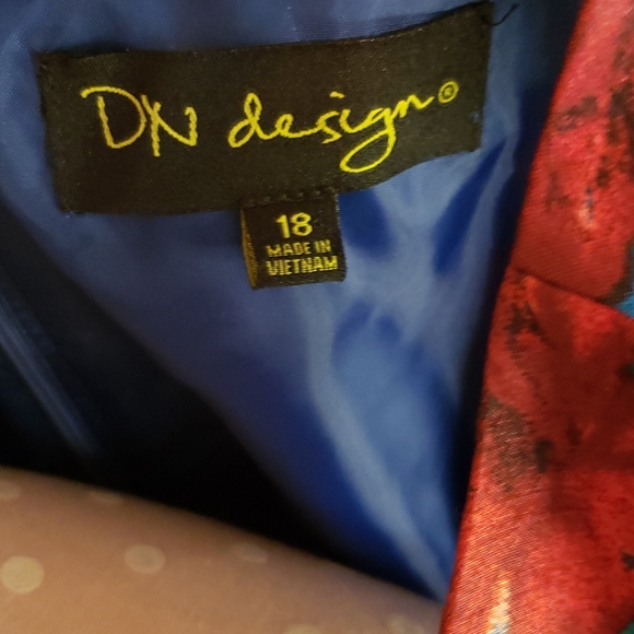 NWT "DN Design" lovely satin dress - Picture 6 of 6